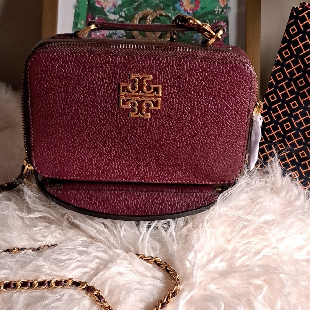 Tory Burch NWOTs Britten Small Top Handle Case